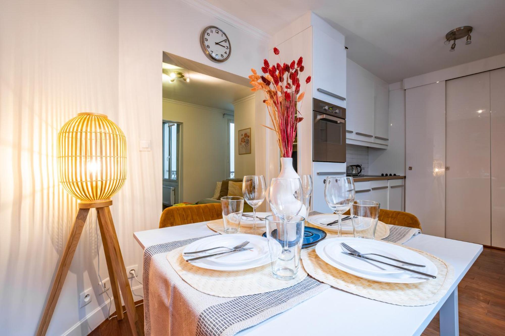 Charming Apartment In Heart Of Париж Екстер'єр фото